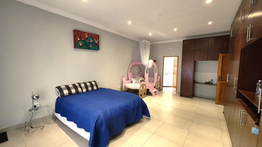 8 Bedroom Property for Sale in Victory Park Gauteng