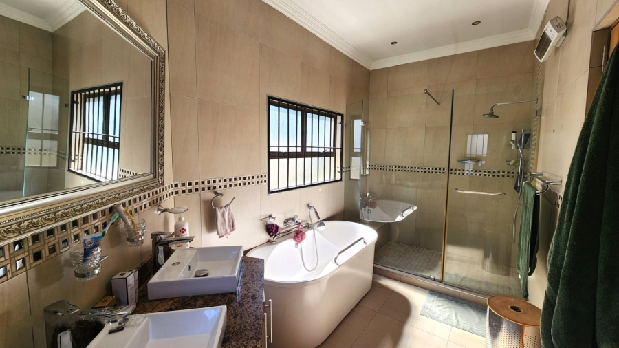 8 Bedroom Property for Sale in Victory Park Gauteng