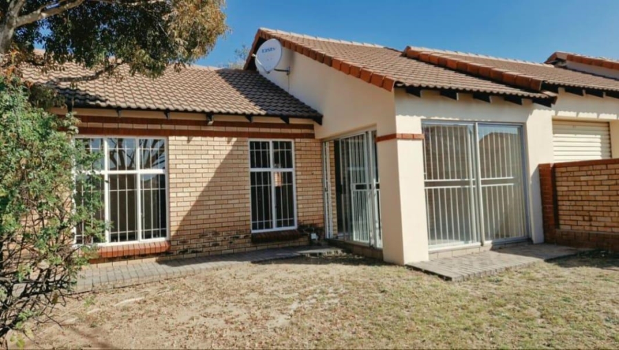 2 Bedroom Property for Sale in Carlswald Gauteng