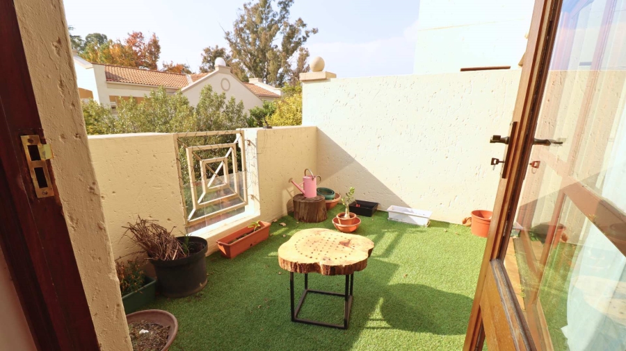 2 Bedroom Property for Sale in Melrose Estate Gauteng