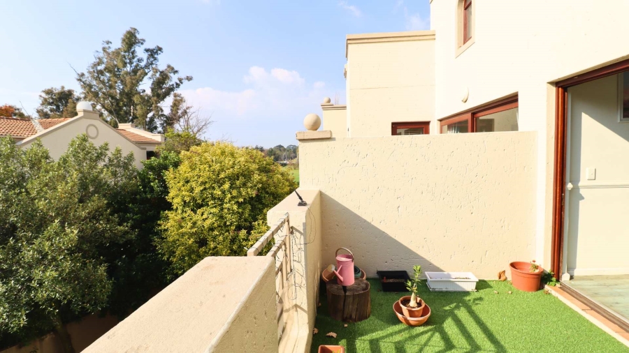 2 Bedroom Property for Sale in Melrose Estate Gauteng