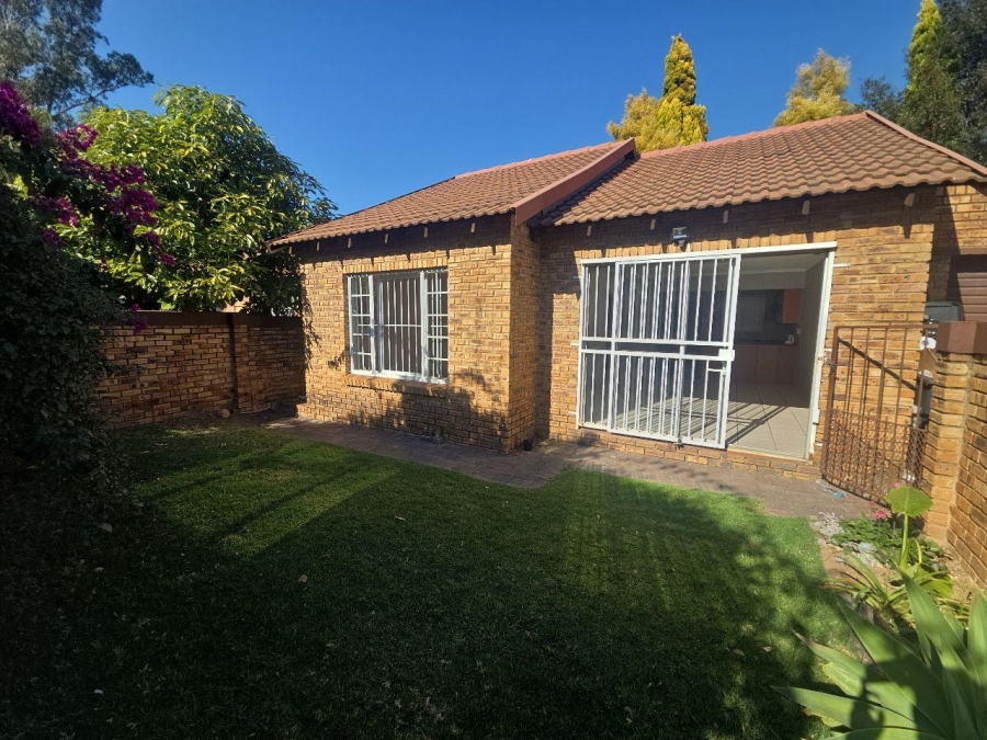 To Let 2 Bedroom Property for Rent in Wilgeheuwel Gauteng