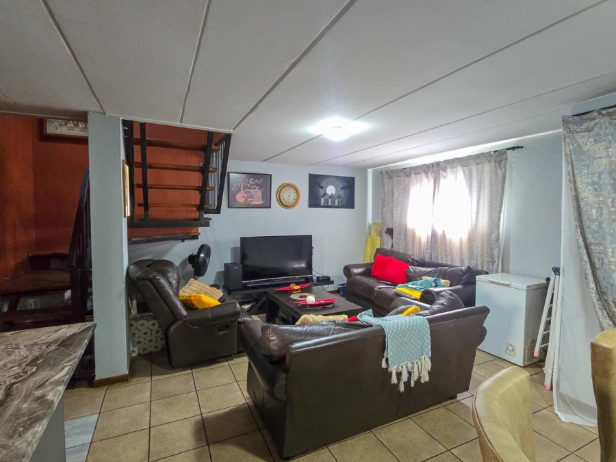 3 Bedroom Property for Sale in Annlin Gauteng