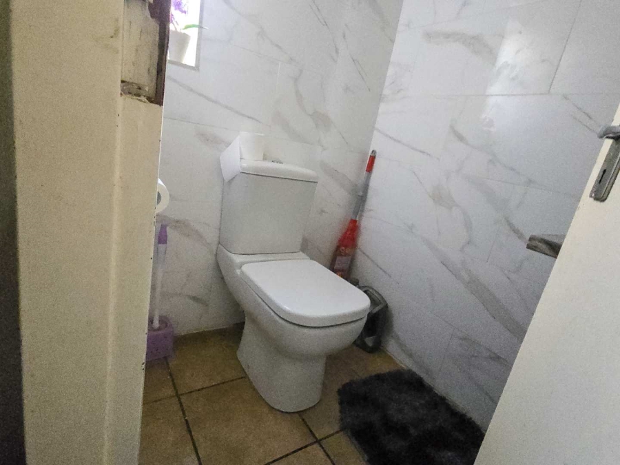 3 Bedroom Property for Sale in Annlin Gauteng