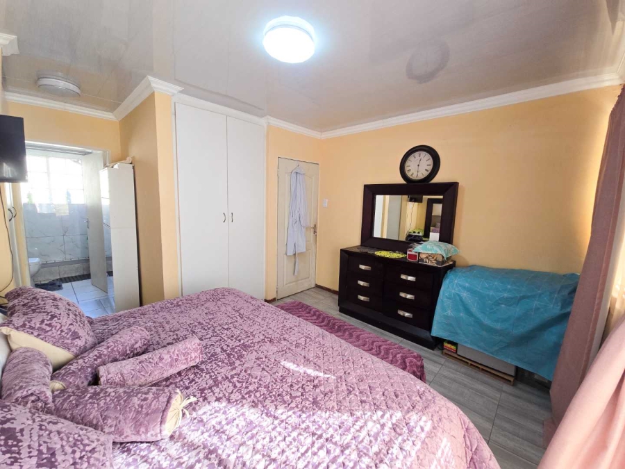 3 Bedroom Property for Sale in Annlin Gauteng