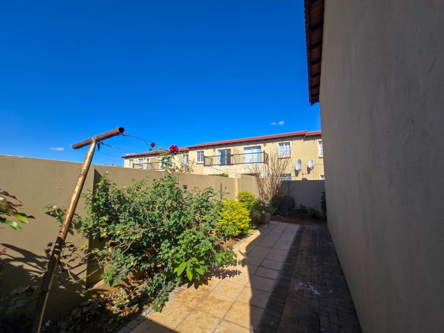 3 Bedroom Property for Sale in Annlin Gauteng