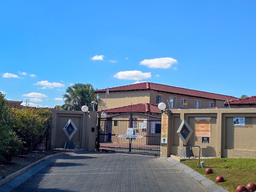 3 Bedroom Property for Sale in Annlin Gauteng