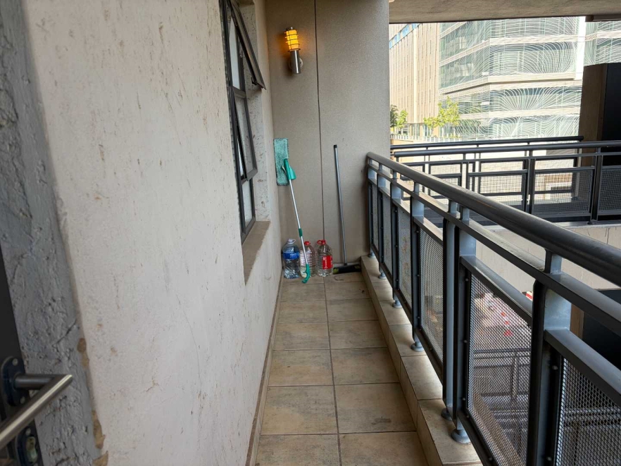 To Let 1 Bedroom Property for Rent in Sandown Gauteng
