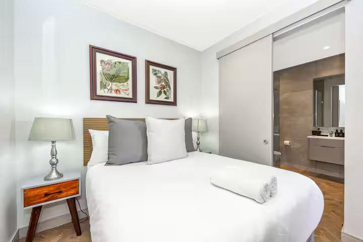 To Let 2 Bedroom Property for Rent in Rosebank Gauteng