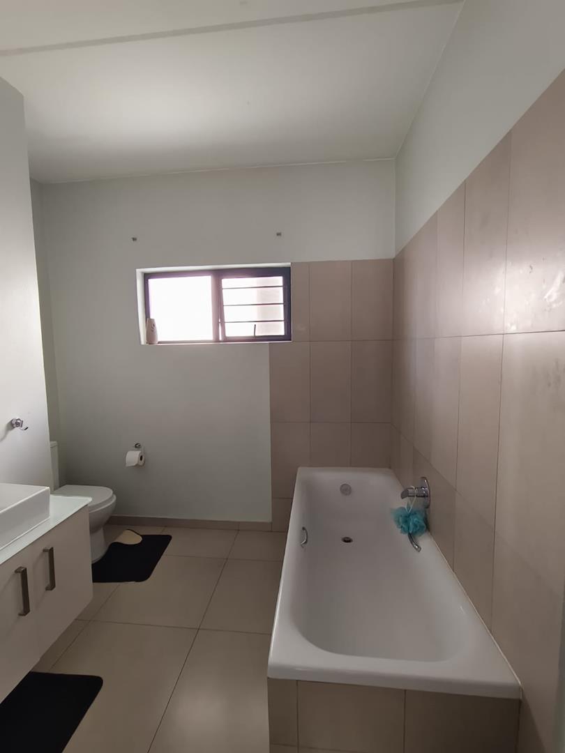 To Let 3 Bedroom Property for Rent in North Riding Gauteng
