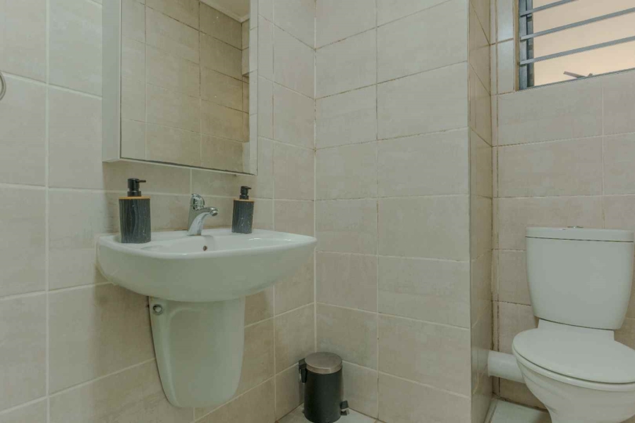 1 Bedroom Property for Sale in Linbro Park Gauteng