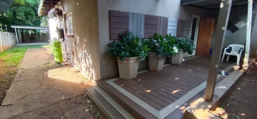 To Let 2 Bedroom Property for Rent in Meyerspark Gauteng