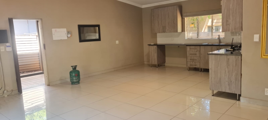 To Let 2 Bedroom Property for Rent in Meyerspark Gauteng