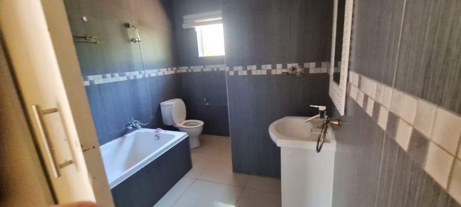 To Let 2 Bedroom Property for Rent in Meyerspark Gauteng
