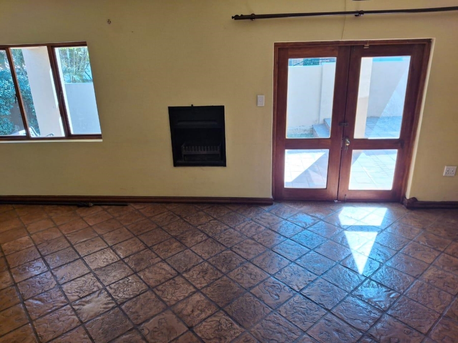 3 Bedroom Property for Sale in Faerie Glen Gauteng