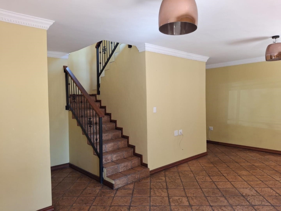 3 Bedroom Property for Sale in Faerie Glen Gauteng