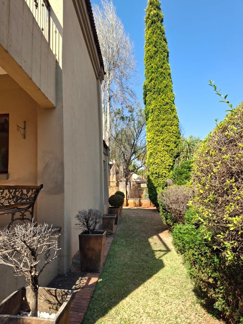3 Bedroom Property for Sale in Faerie Glen Gauteng