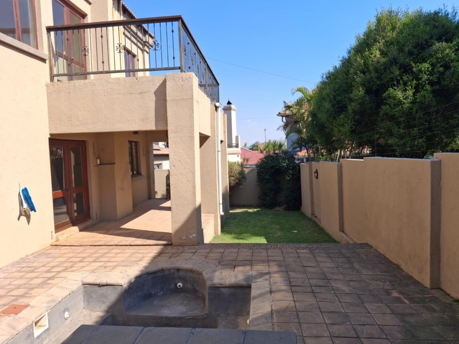 3 Bedroom Property for Sale in Faerie Glen Gauteng