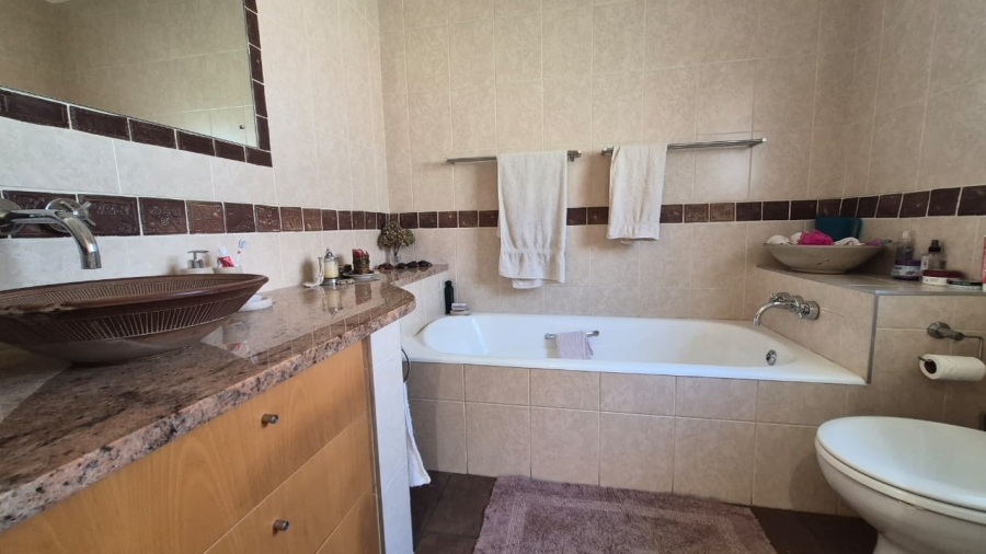 4 Bedroom Property for Sale in Norkem Park Gauteng