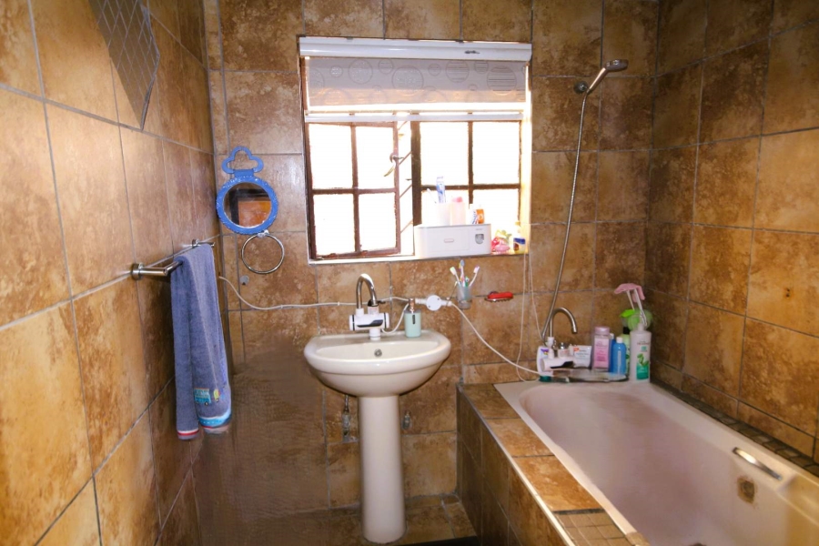 3 Bedroom Property for Sale in Actonville Gauteng