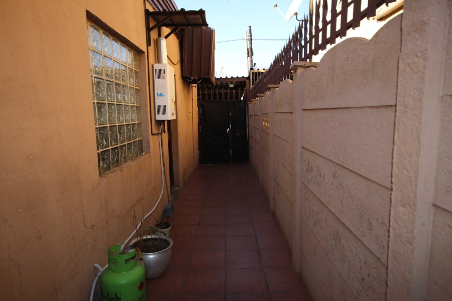 3 Bedroom Property for Sale in Actonville Gauteng