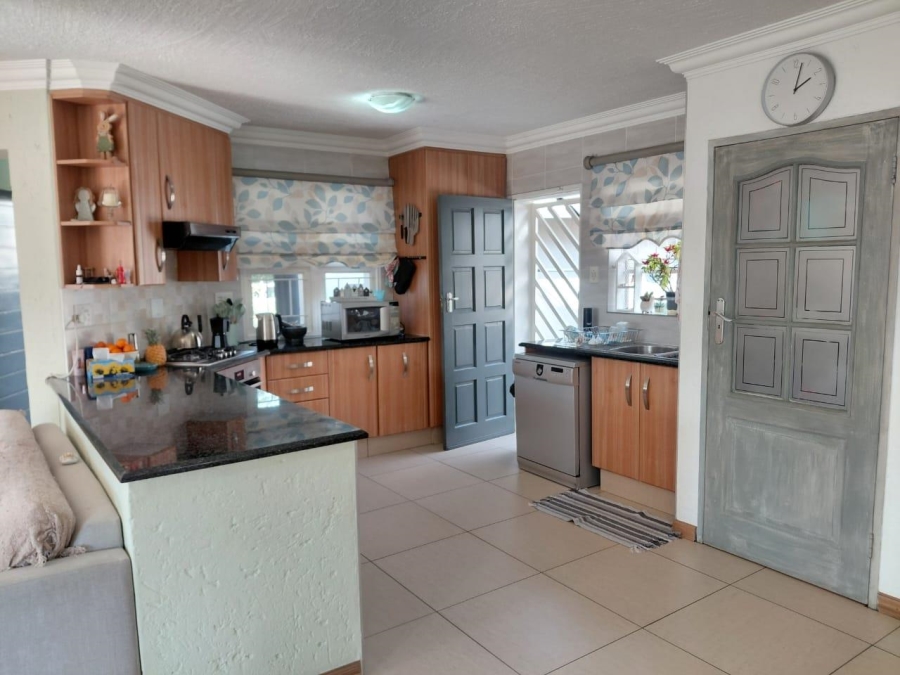 3 Bedroom Property for Sale in Beyerspark Gauteng