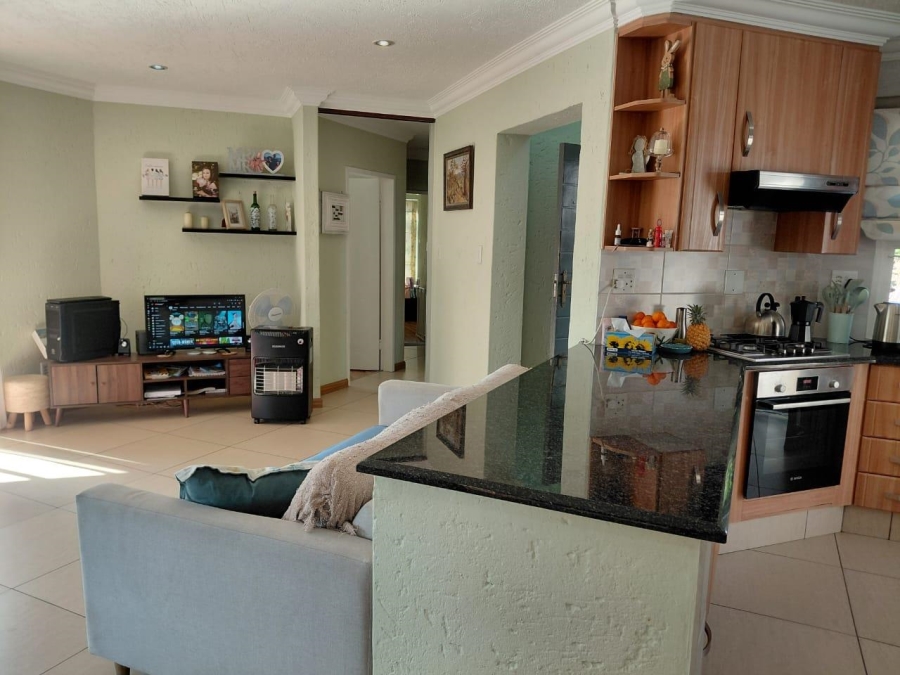 3 Bedroom Property for Sale in Beyerspark Gauteng