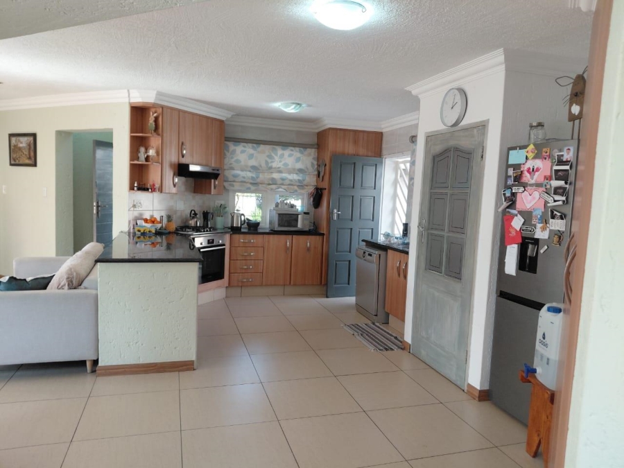 3 Bedroom Property for Sale in Beyerspark Gauteng