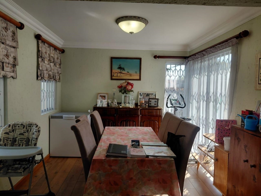 3 Bedroom Property for Sale in Beyerspark Gauteng