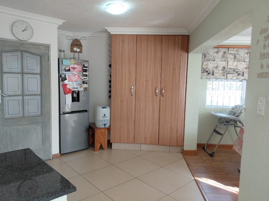 3 Bedroom Property for Sale in Beyerspark Gauteng
