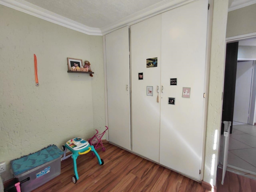 3 Bedroom Property for Sale in Beyerspark Gauteng