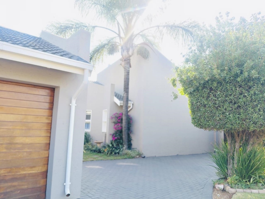 3 Bedroom Property for Sale in Beyerspark Gauteng