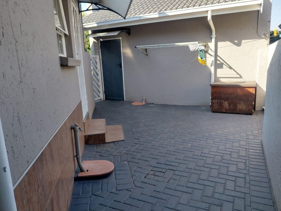 3 Bedroom Property for Sale in Beyerspark Gauteng