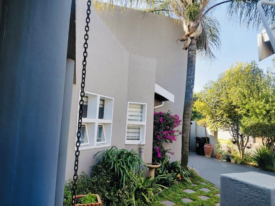 3 Bedroom Property for Sale in Beyerspark Gauteng