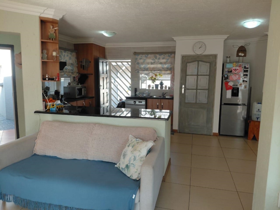 3 Bedroom Property for Sale in Beyerspark Gauteng