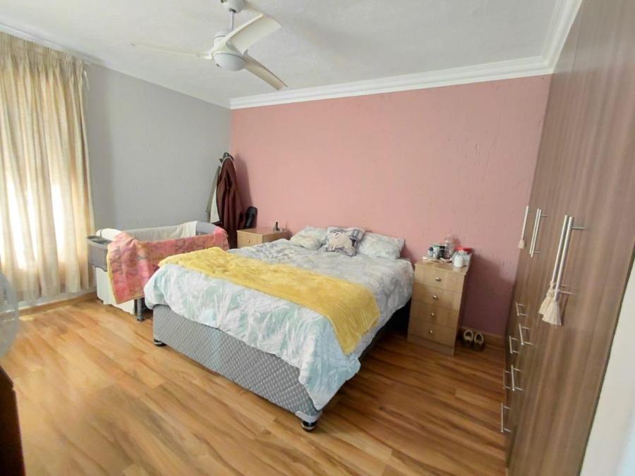 3 Bedroom Property for Sale in Beyerspark Gauteng