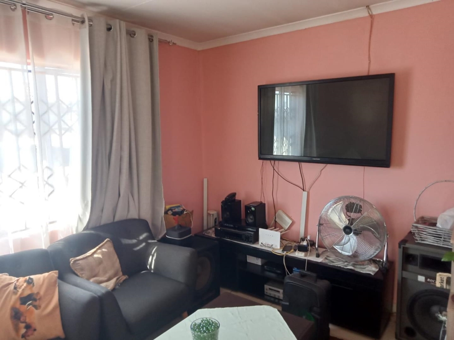 To Let 2 Bedroom Property for Rent in Dawn Park Gauteng