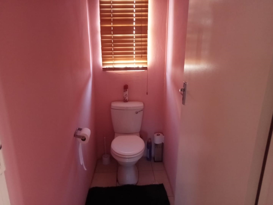 To Let 2 Bedroom Property for Rent in Dawn Park Gauteng