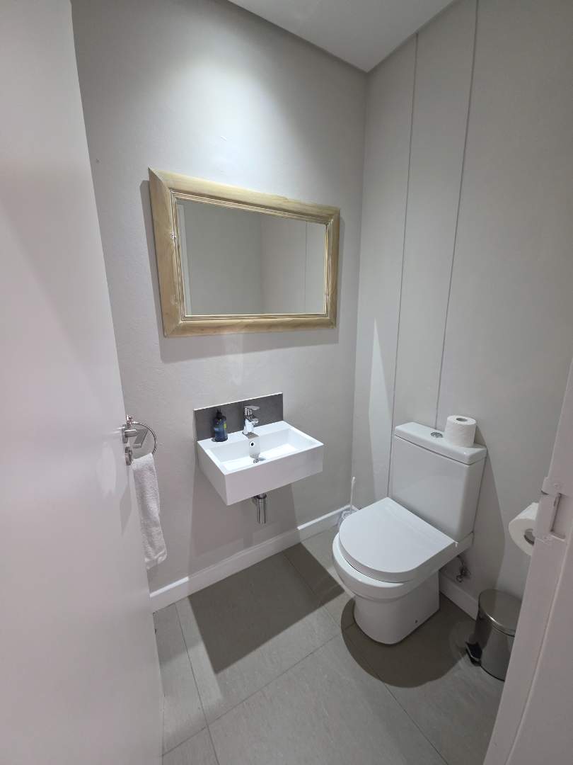 To Let 2 Bedroom Property for Rent in Parkmore Gauteng