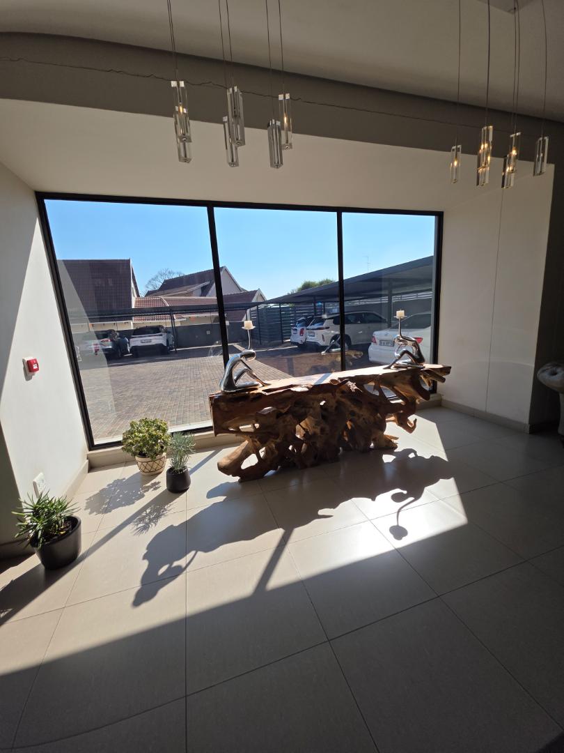 To Let 2 Bedroom Property for Rent in Parkmore Gauteng