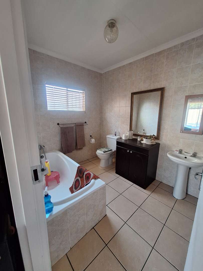 3 Bedroom Property for Sale in Albemarle Gauteng