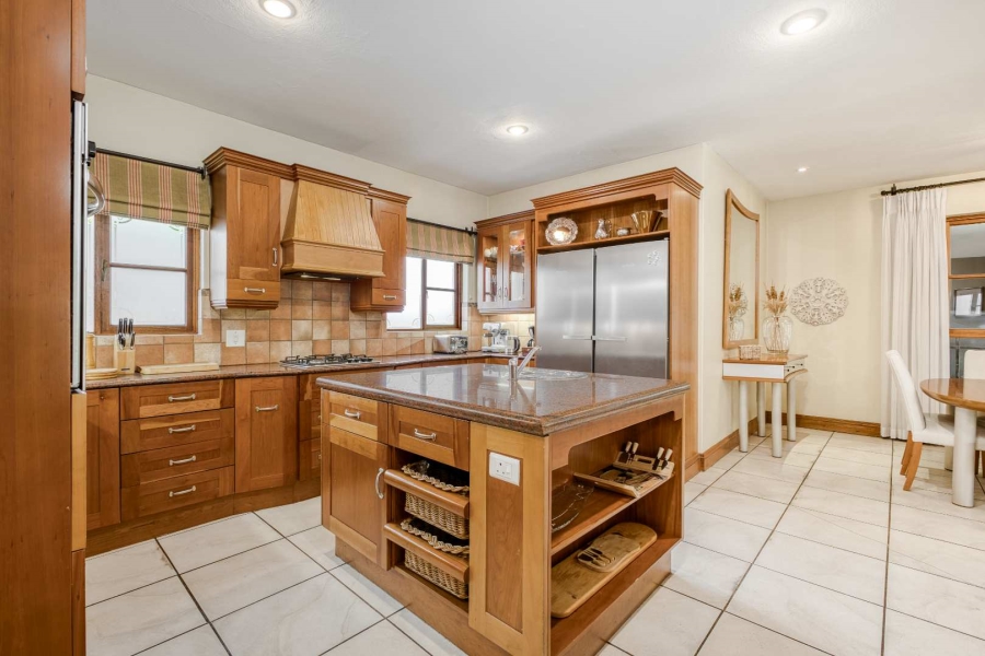 To Let 4 Bedroom Property for Rent in Dainfern Golf Estate Gauteng