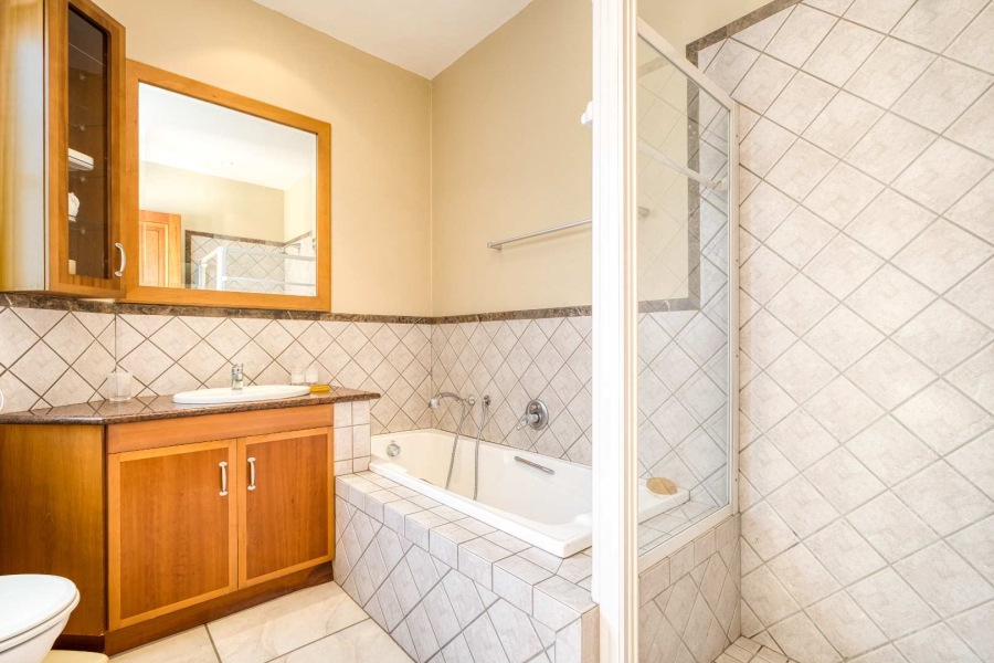 To Let 4 Bedroom Property for Rent in Dainfern Golf Estate Gauteng