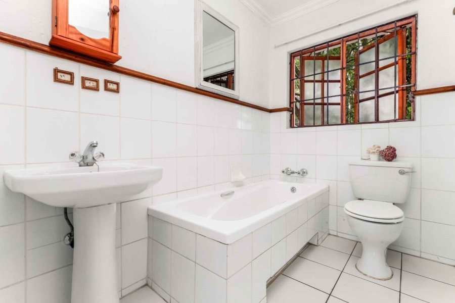 3 Bedroom Property for Sale in Lonehill Gauteng
