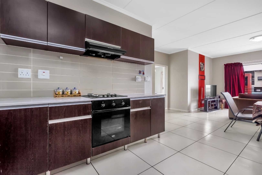 To Let 2 Bedroom Property for Rent in Fourways Gauteng