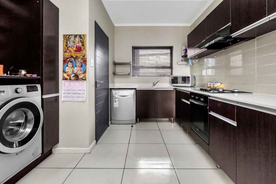 To Let 2 Bedroom Property for Rent in Fourways Gauteng