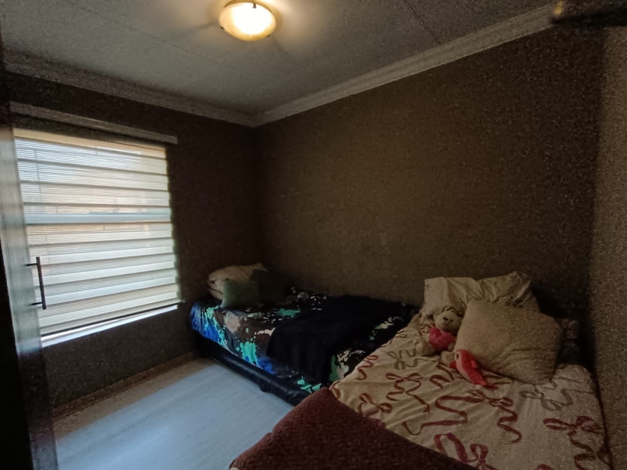 3 Bedroom Property for Sale in Heuwelsig Estate Gauteng