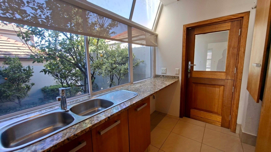 To Let 3 Bedroom Property for Rent in Morningside Gauteng