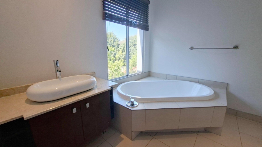 To Let 3 Bedroom Property for Rent in Morningside Gauteng