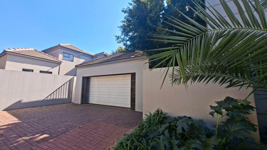 To Let 3 Bedroom Property for Rent in Morningside Gauteng